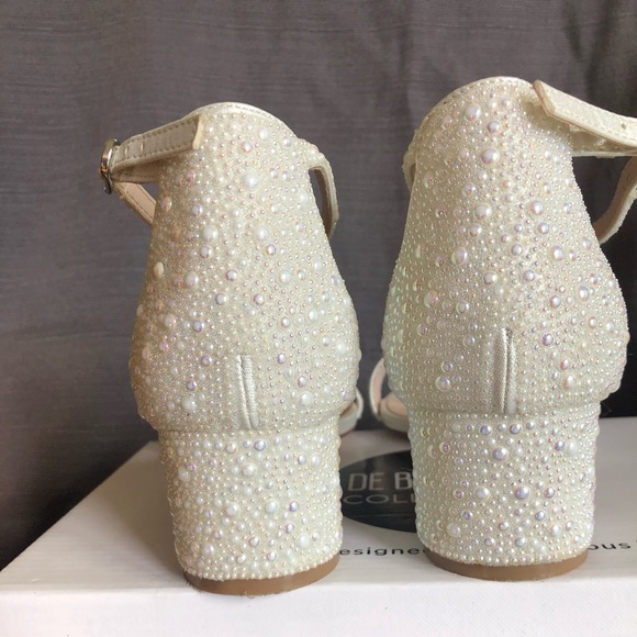 De Blossom Collection | Shoes | Allover Iridescent Pearl Low Block Heel  Sandals | Poshmark